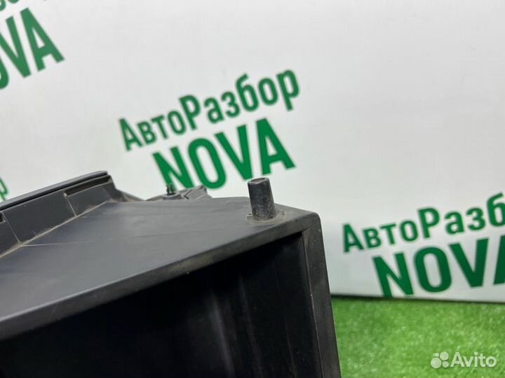 Бардачок Nissan Almera N16 1.5 QG15 2005