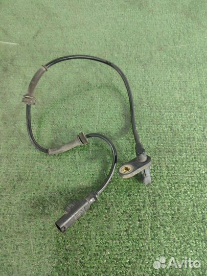 Датчик ABS задний правый Nissan Note E11 HR15DE