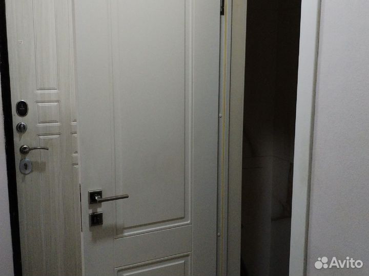 Дверь межкомнатная 600 с коробкой бу