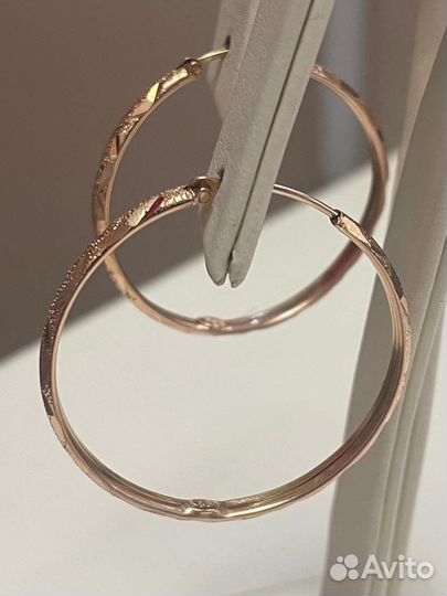 Золотые серьги 