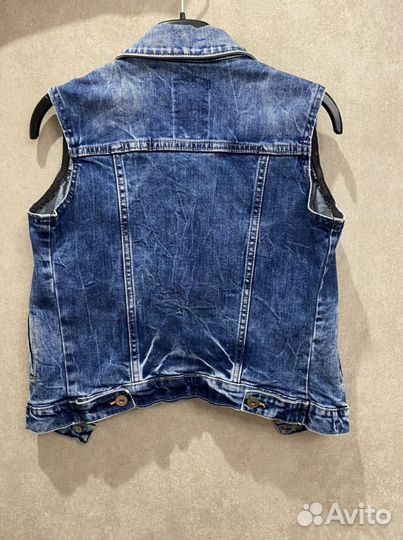 Джинсовая жилетка