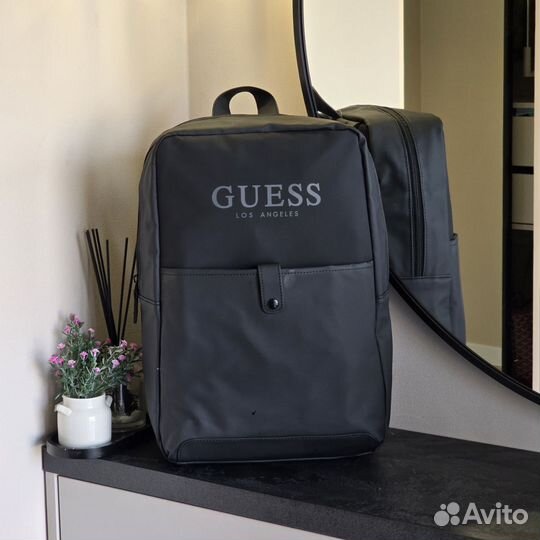 Рюкзак Guess