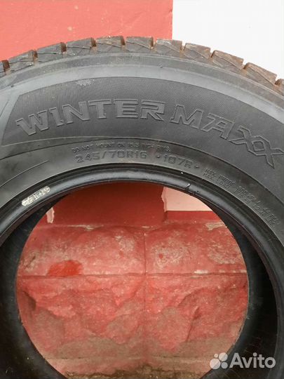 Dunlop SP Winter Maxx WM01 245/65 R16