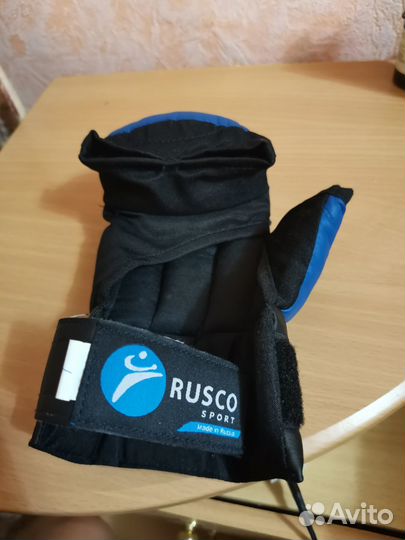 Перчатка для рукопашного боя