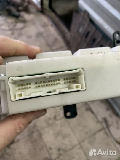 Блок управления климатом Nissan Qashqai J10