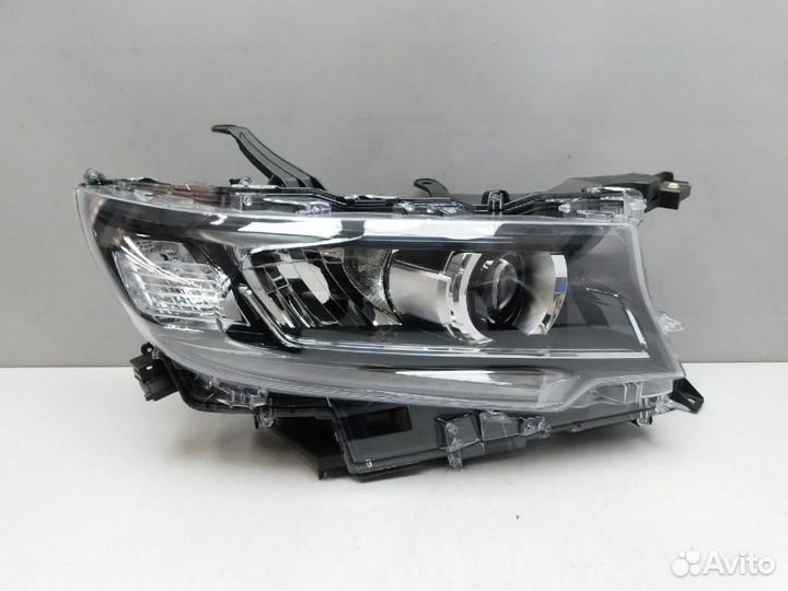 Фара правая Toyota Land Cruiser Prado