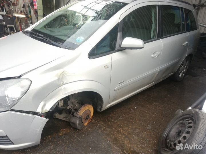 Разбор на запчасти Opel Zafira B
