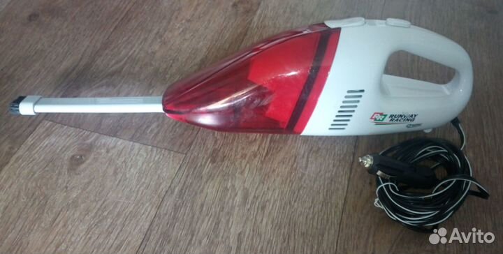 Автомобильный пылесос