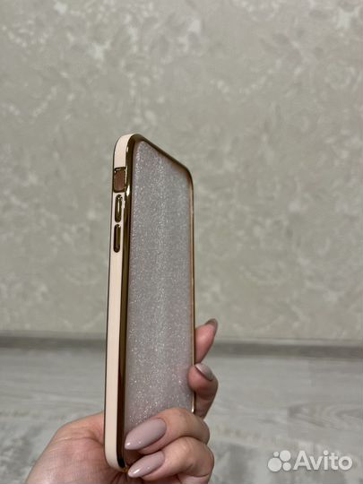 Чехол на iPhone 11