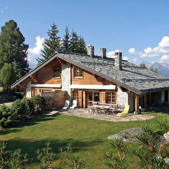 Коттедж 185 м² на участке 9 сот.