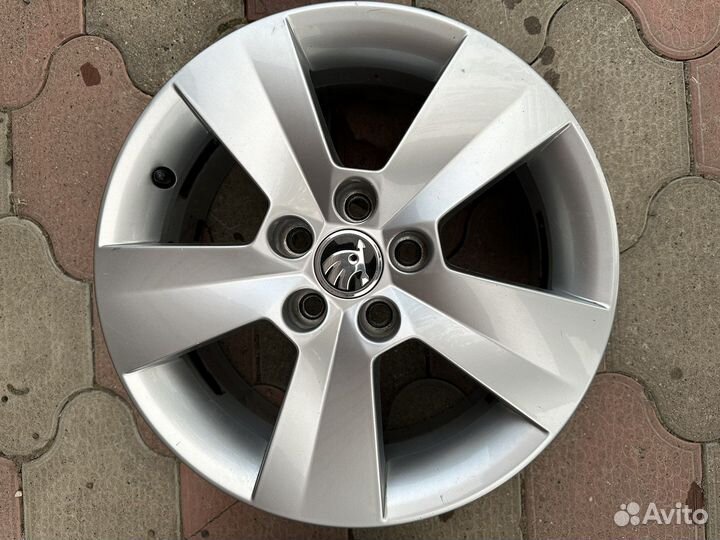 Литые диски от Skoda Rapid R15 5JA601025L Silber