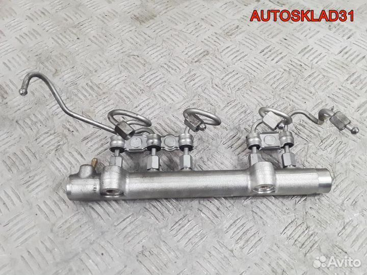 Рейка топливная Toyota Corolla E12 2381033021