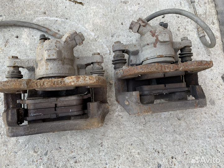 Суппорт задний land rover vogue 4.4