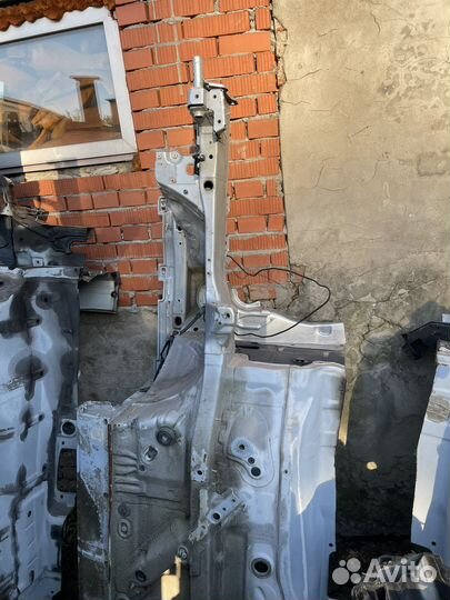 Четверть передняя правая Ауди тт 8Н