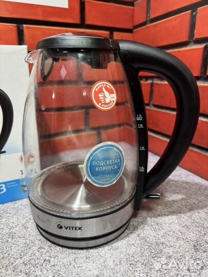 Чайник Vitek VT-7046 1,7л