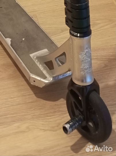 Трюковой самокат Exploer