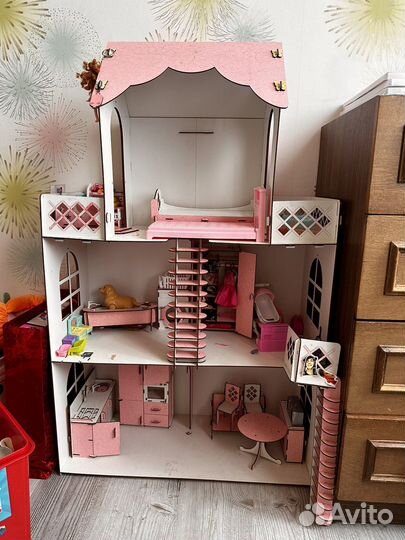 Домик кукольный