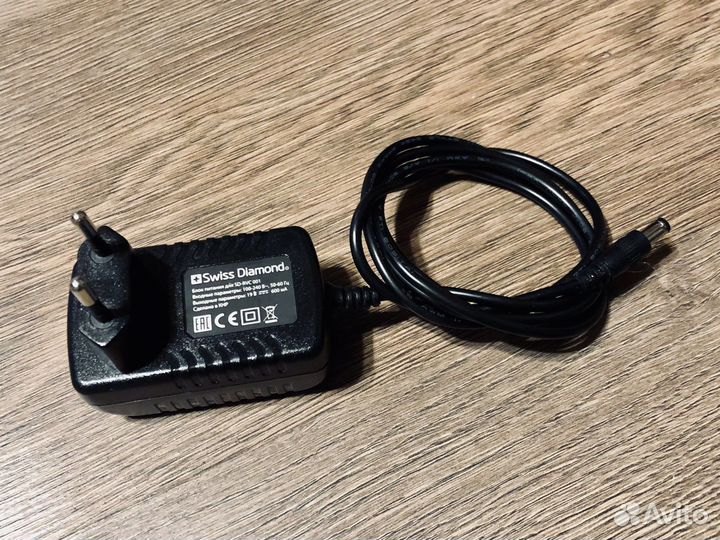 Робот-пылесос Swiss Diamond