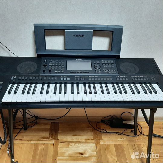 Cинтезатор yamaha PSR SX700