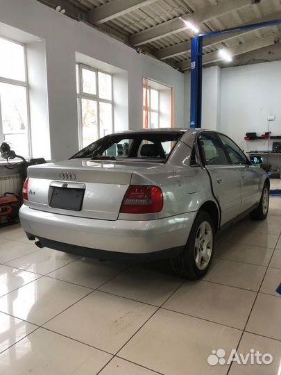 Кронштейн задний правый Audi A4 B5 APT 2000