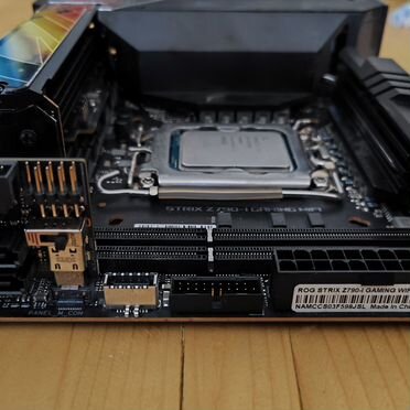 Asus ROG Strix Z790-I Gaming WiFi + i9 13900k