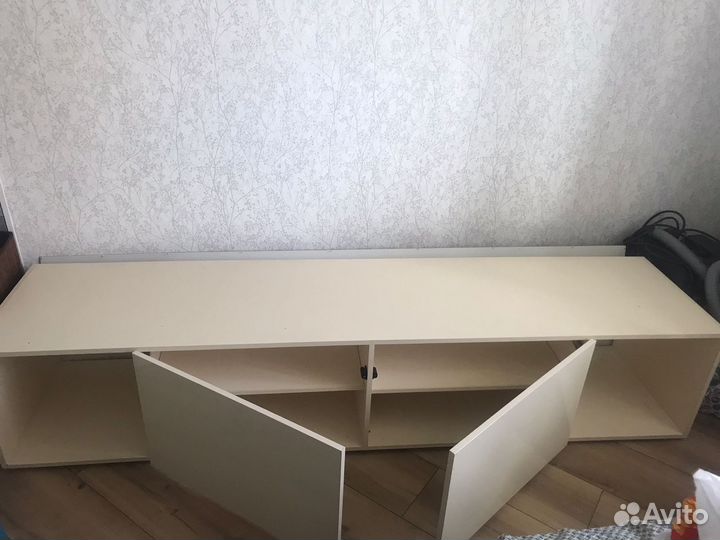 Вместительная Тумба под телевизор