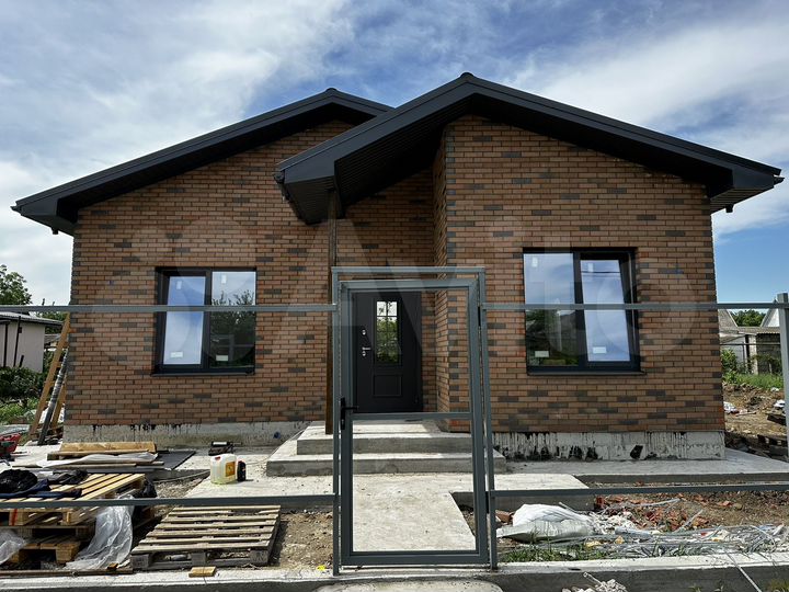 Дом 100 м² на участке 5 сот.