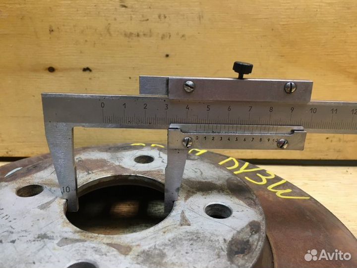 Диск тормозной прав. перед. mazda demio