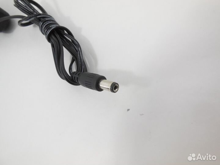 Блок питания универсальный 5В 1А с штекером 5.5*2