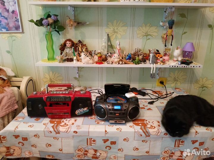 Бумбокс hyundai и магнитофон