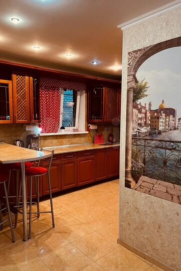 3-к. квартира, 85 м², 1/4 эт.