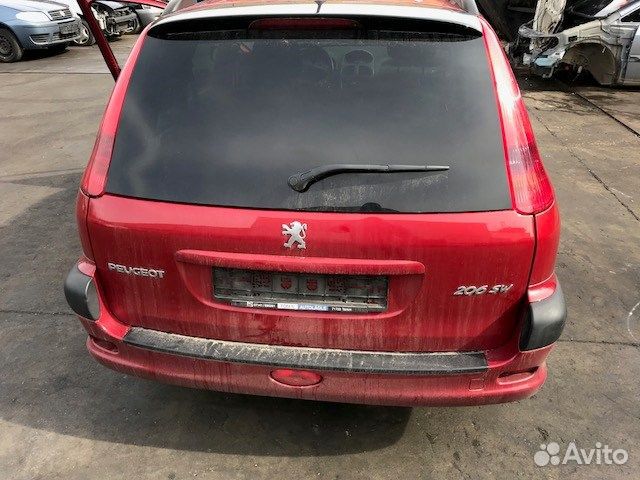 Разбор на запчасти Peugeot 206