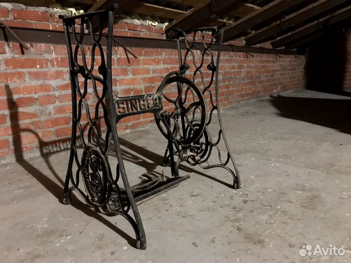 Станин чугунный от швейной машинки Singer Зингер