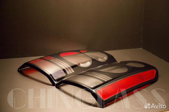 Стекло заднего фонаря Discovery IV