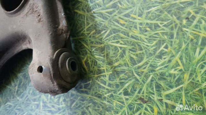 Рычаг подвески передний Volkswagen Passat B3 2.0