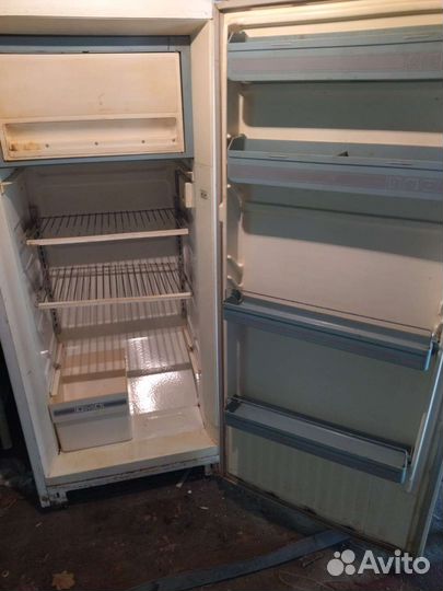 Холодильник бу, в рабочем состоянии
