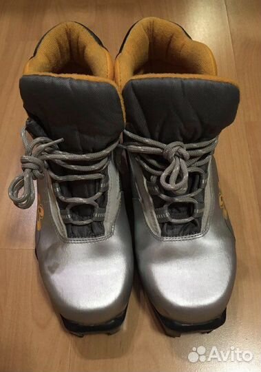 Лыжные ботинки 39размер