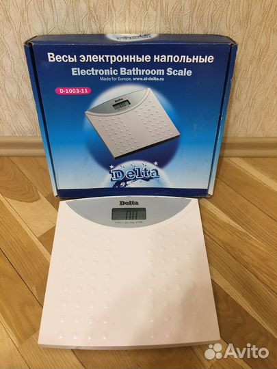 Весы напольные электронные новые