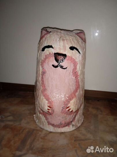 Игрушка котик выполнена в технике папье-маше