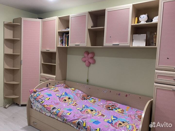 Детский мебельный гарнитур