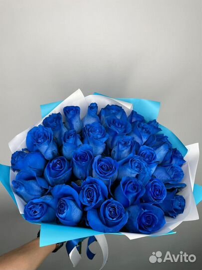 Синие розы в коробке