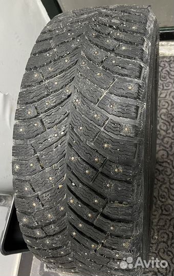 Michelin X-Ice North 4 225/50 R17 98T