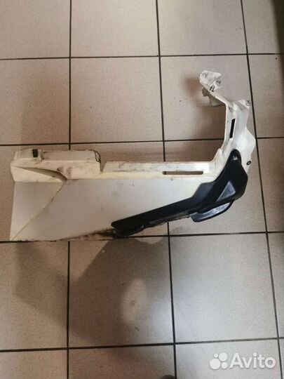 Боковина нижняя правая Arctic Cat M1100