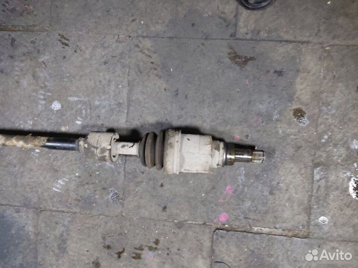 Привод передний правый Geely Emgrand Ec7