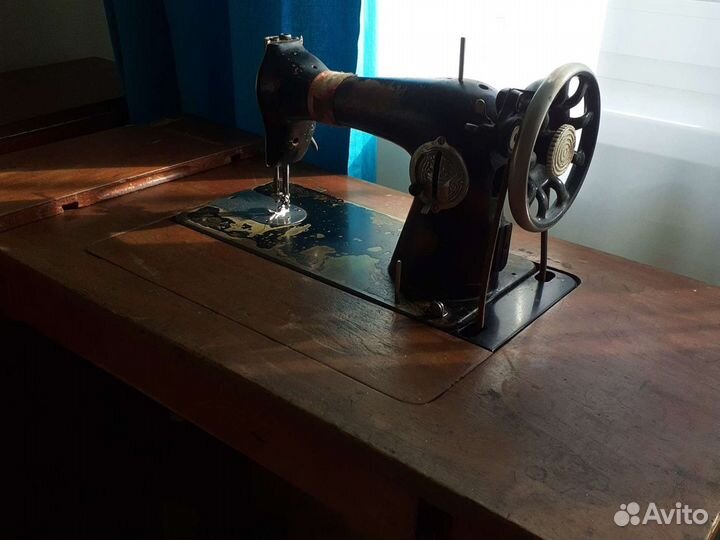 Швейная машина ножной привод