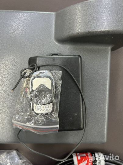 Электропривод двери на Микроавтобус