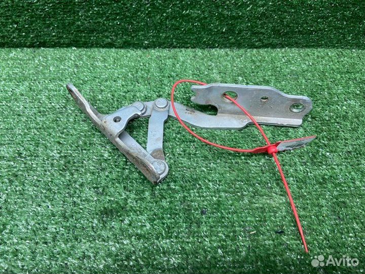 Петля капота левая Hyundai Sonata 5 (Тагаз)