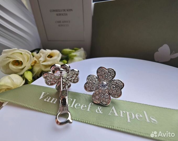 Серьги Van Cleef Cosmos