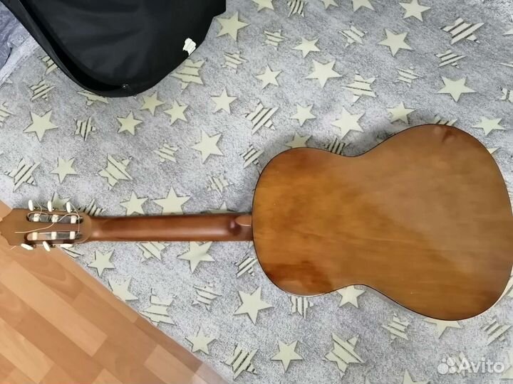 Акустическая гитара yamaha c40