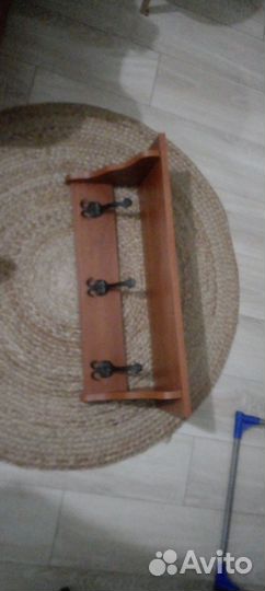 Вешалка для одежды настенная